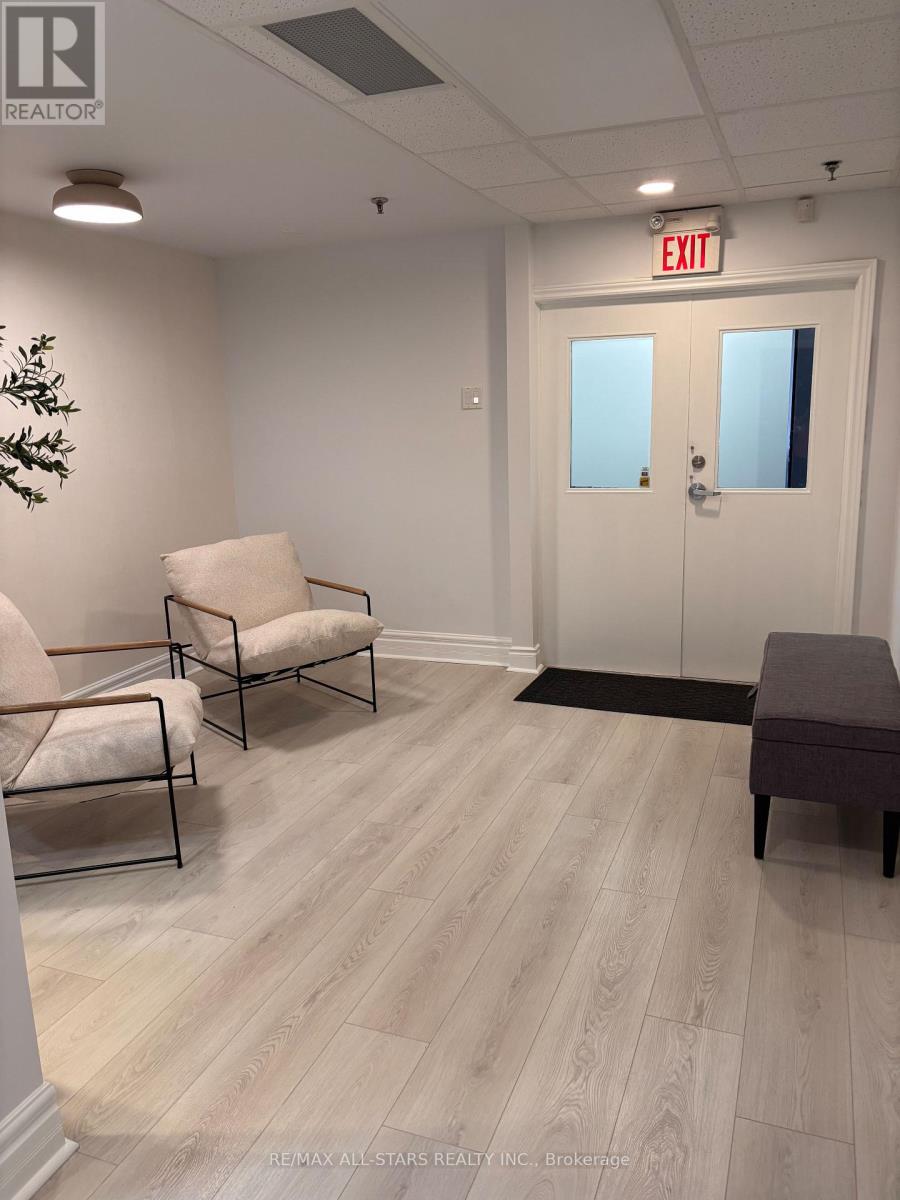 3b - 38 Wellington Street E, Aurora, Ontario  L4G 1H5 - Photo 4 - N13844556
