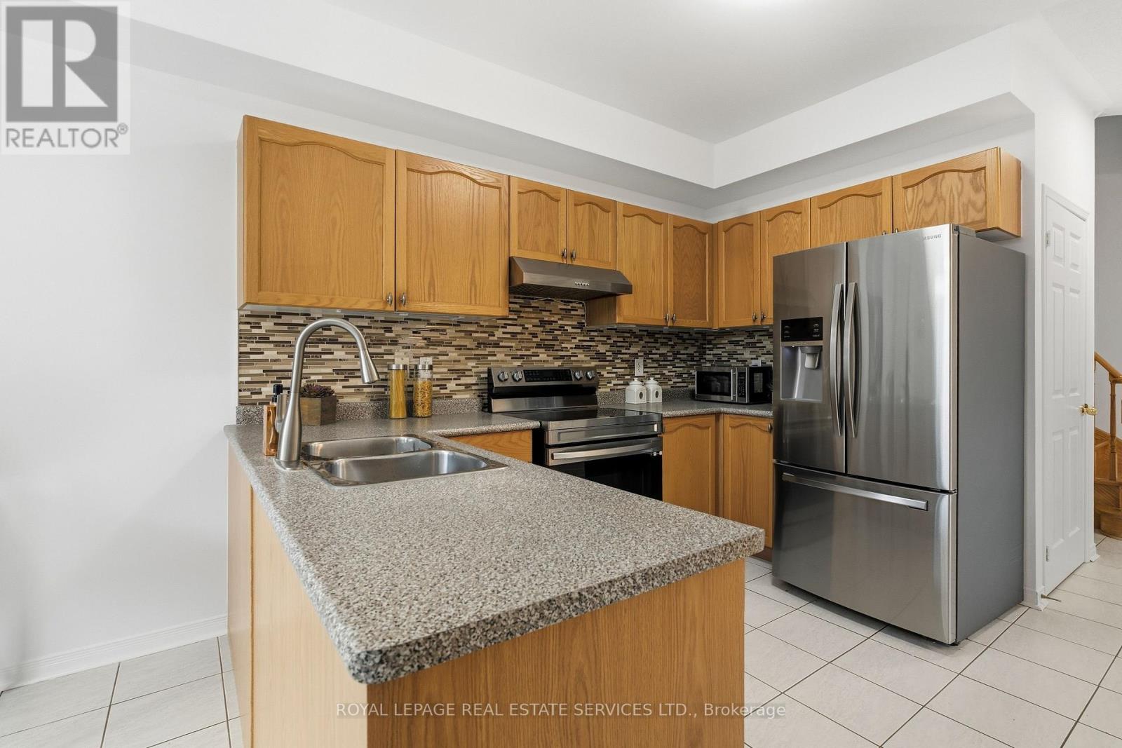 4615 Jethro Court, Mississauga, Ontario  L5R 0B2 - Photo 10 - W13848324