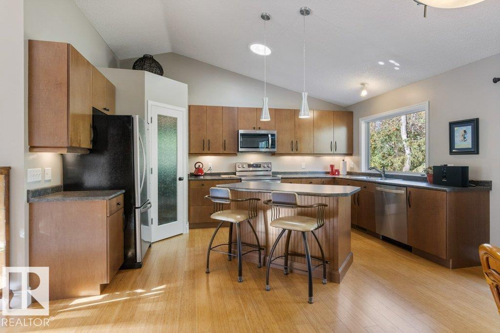 27 FAIR OAKS DR