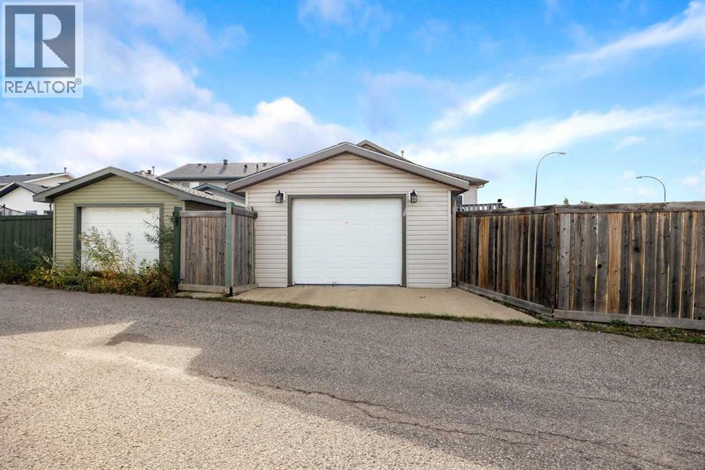203 Laurier Lane, Fort Mcmurray, Alberta  T9K 2K3 - Photo 24 - A2348493