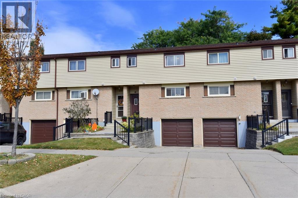 18 Claudette Gate, Hamilton, Ontario L9B 1T5 - Photo 3 - 40867665