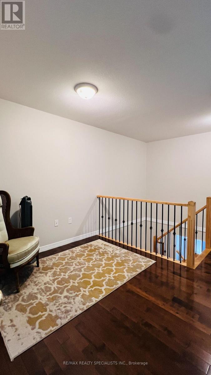 12 Mckibbon Avenue, Hamilton, Ontario L0R 1P0 - Photo 5 - X13811286
