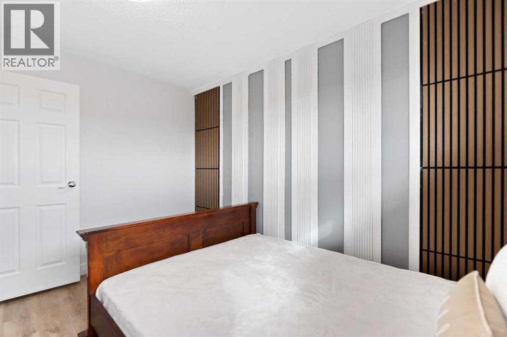 40 Pinecliff Close NE