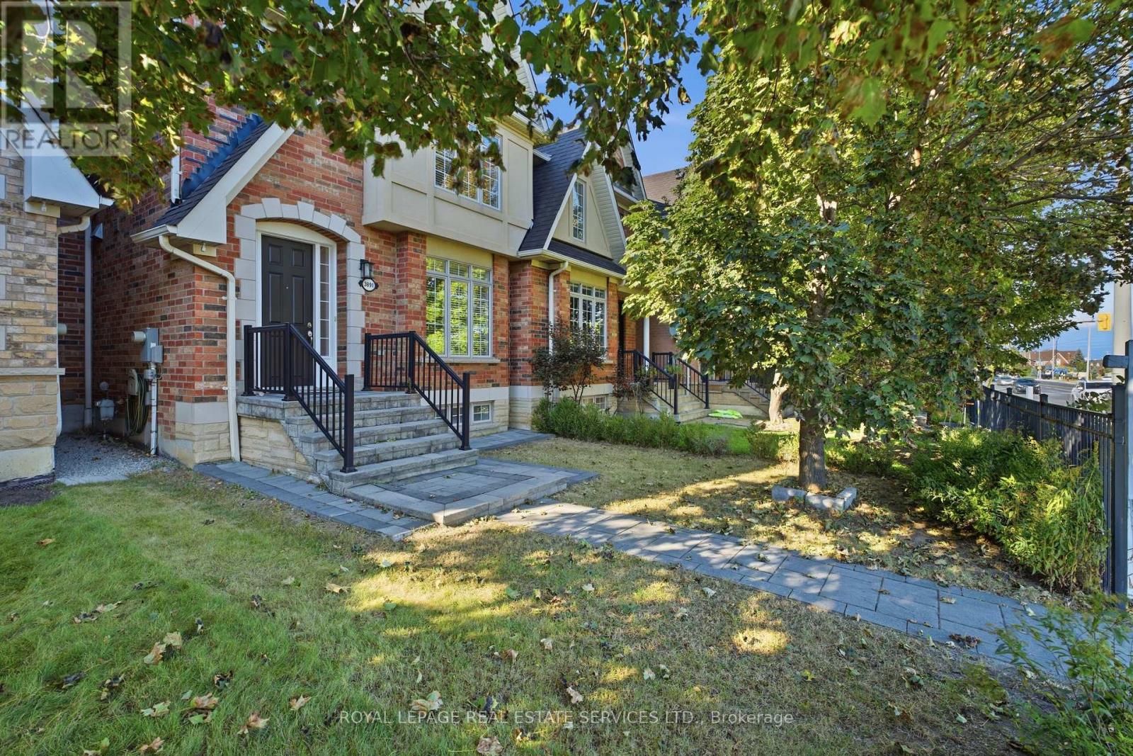 Eglinton A - 3891 Eglinton Avenue W, Mississauga, Ontario  L5M 7Z7 - Photo 2 - W13848330