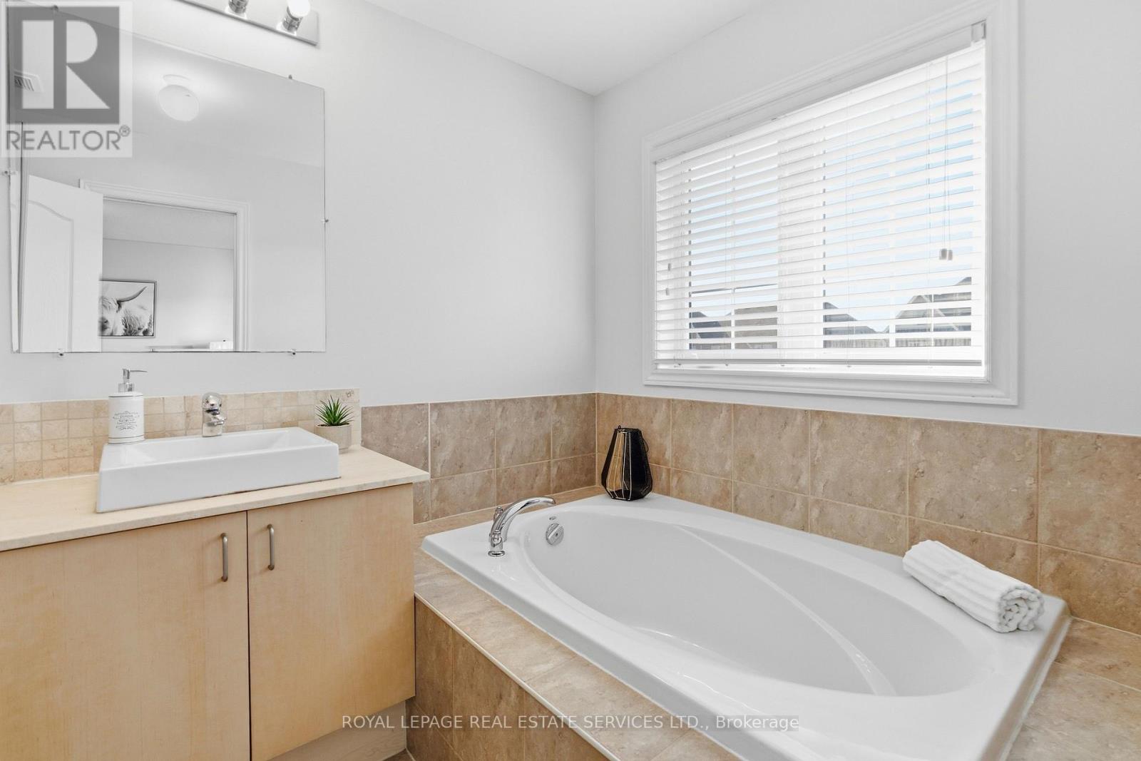 Eglinton A - 3891 Eglinton Avenue W, Mississauga, Ontario  L5M 7Z7 - Photo 31 - W13848330