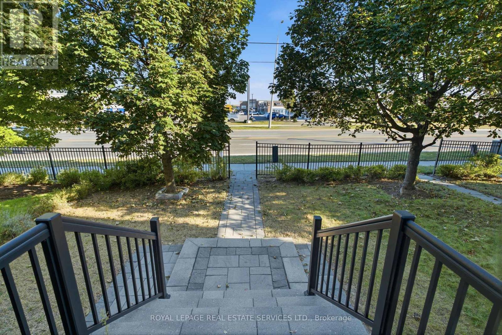 Eglinton A - 3891 Eglinton Avenue W, Mississauga, Ontario  L5M 7Z7 - Photo 6 - W13848330