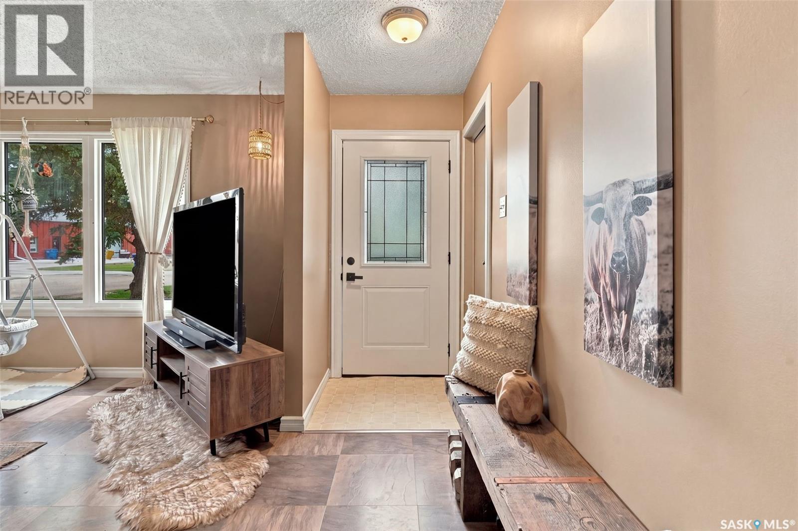 116 Bates Street, Earl Grey, Saskatchewan  S0G 1J0 - Photo 3 - SK050135