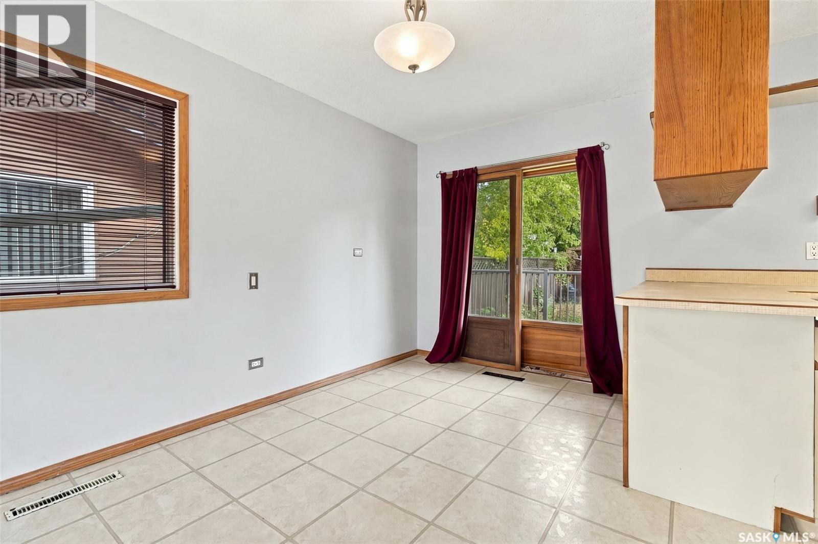 45 Cardinal Crescent, Regina, Saskatchewan  S4S 4Y6 - Photo 11 - SK050035