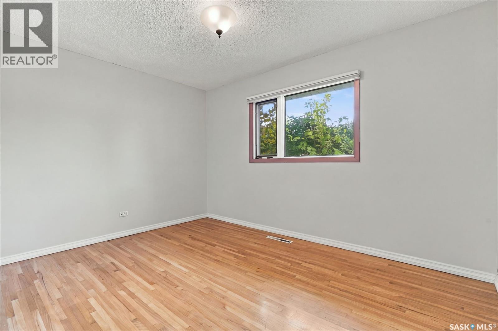 45 Cardinal Crescent, Regina, Saskatchewan  S4S 4Y6 - Photo 19 - SK050035