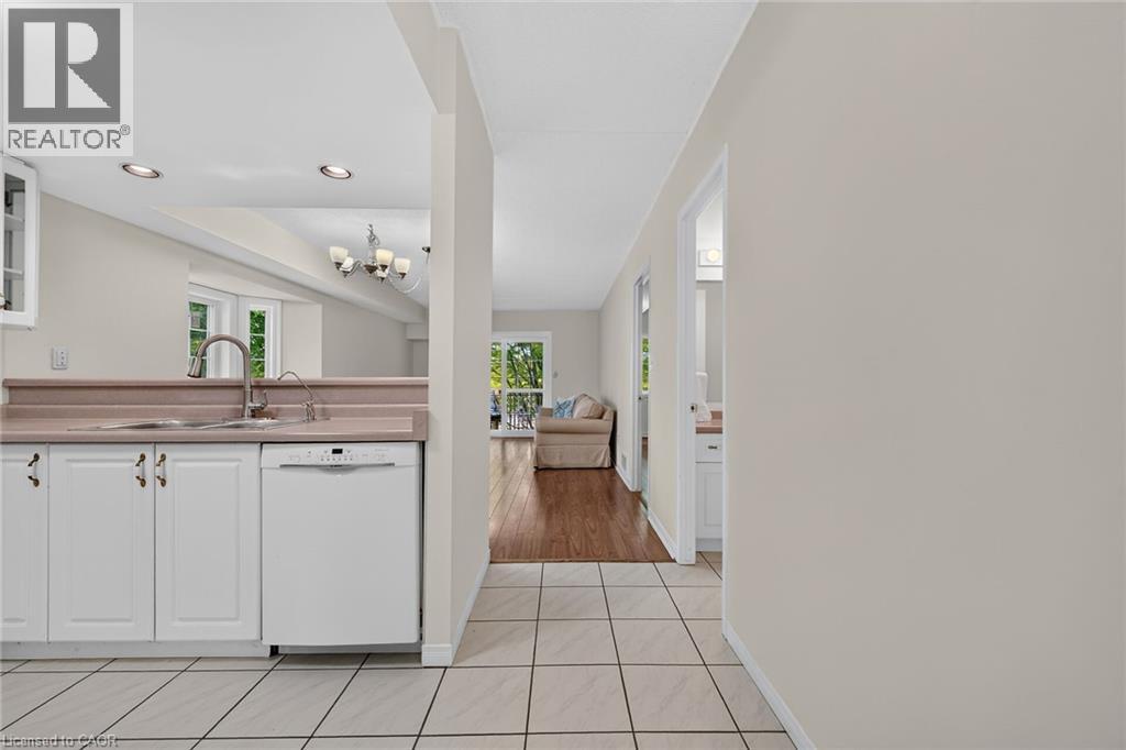 2737 King Street E Unit# 55, Hamilton, Ontario  L8G 5H1 - Photo 6 - 40868177