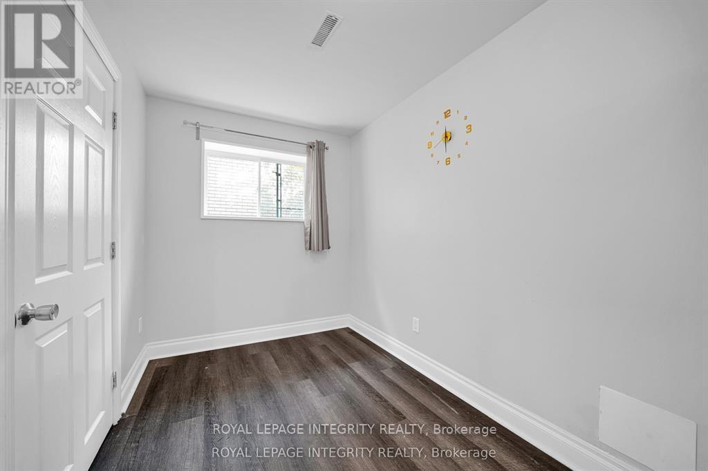 B - 1896 Featherston Drive, Ottawa, Ontario  K1H 6P5 - Photo 10 - X13851102