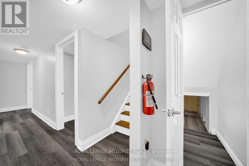 B - 1896 Featherston Drive, Ottawa, Ontario  K1H 6P5 - Photo 6 - X13851102