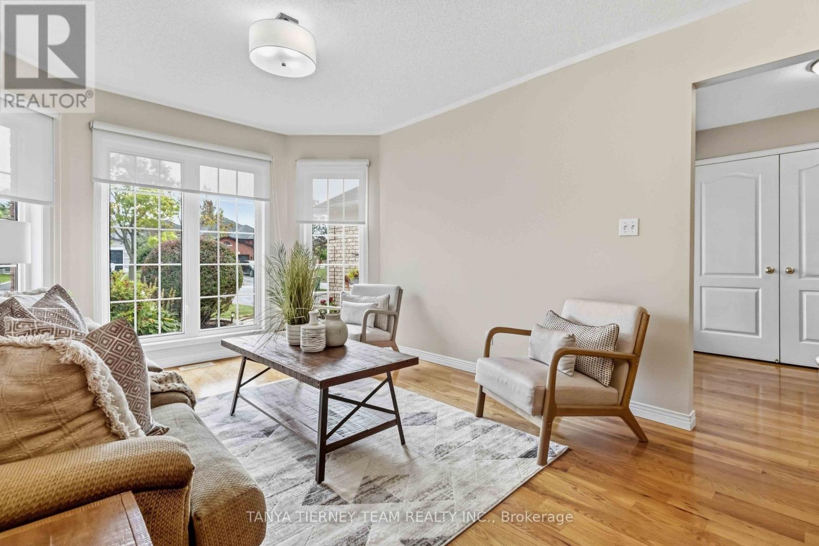 5 Padfield Drive, Clarington, Ontario  L1C 5E4 - Photo 8 - E13851034