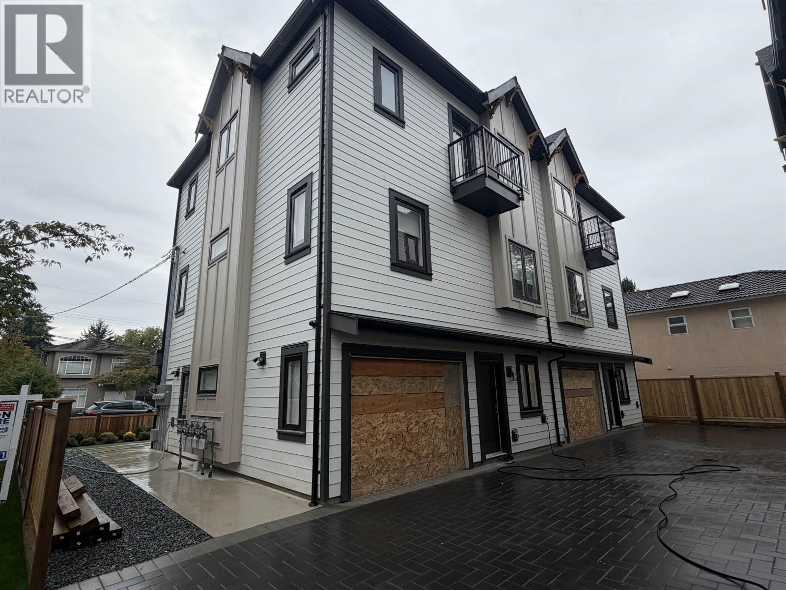 2 7497 Holly Street, Burnaby, British Columbia  V5E 2C3 - Photo 3 - R3171296