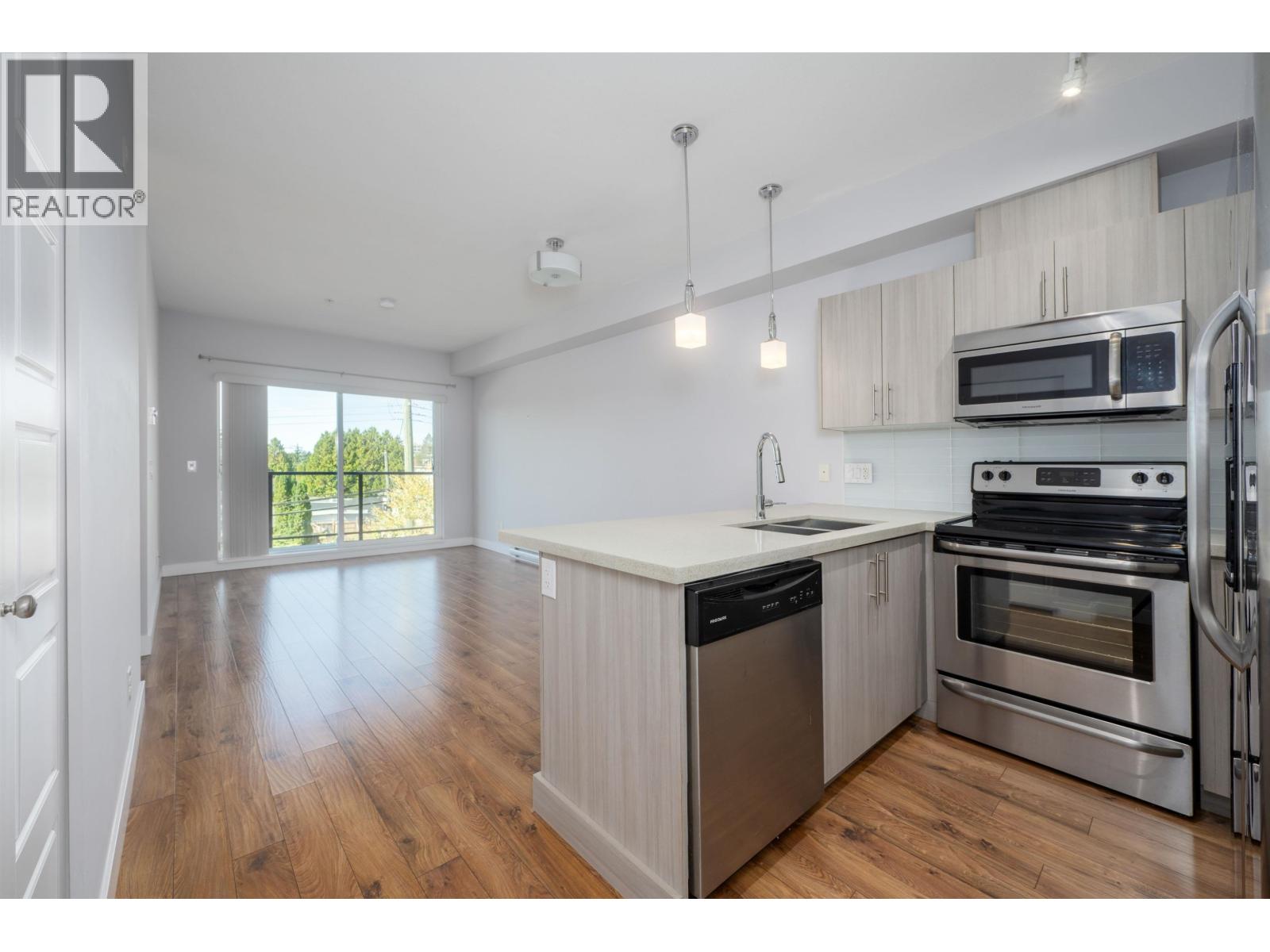 311 12070 227 STREET