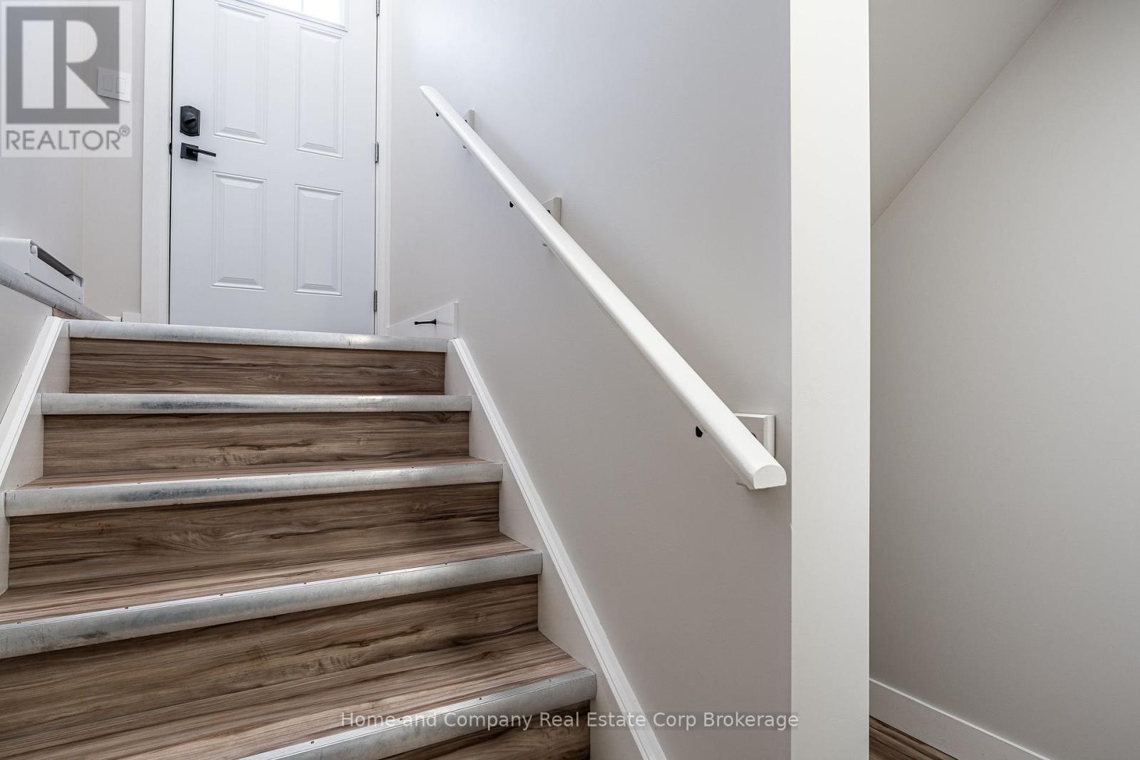 27 Brock Street, St. Marys, Ontario  N4X 1C8 - Photo 3 - X13850948