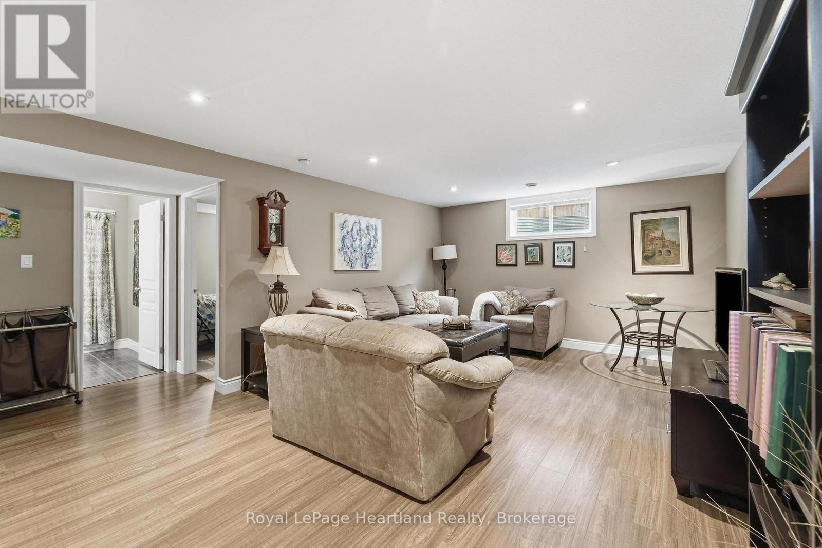 285 Darling Boulevard, South Huron, Ontario  N0M 1S1 - Photo 28 - X13851056