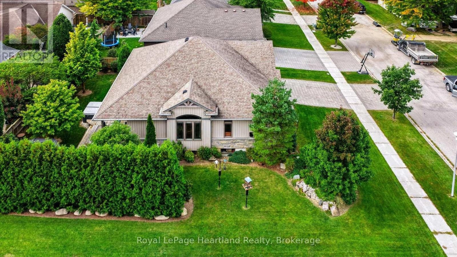 285 Darling Boulevard, South Huron, Ontario  N0M 1S1 - Photo 41 - X13851056