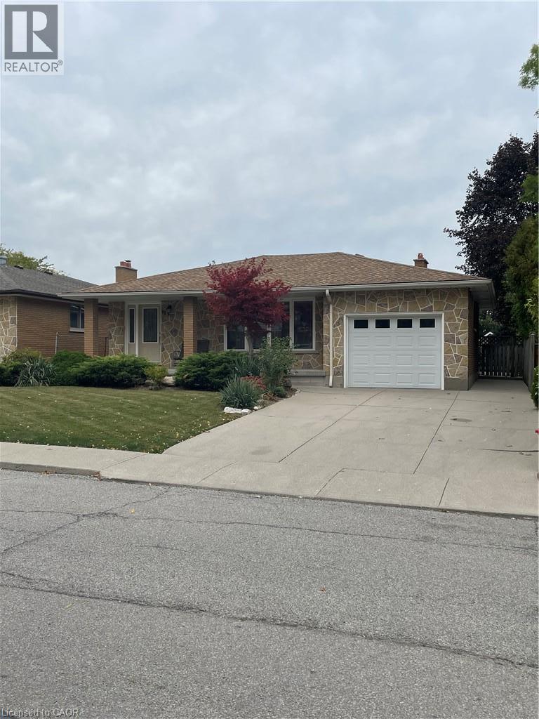 72 Purnell Drive, Hamilton, Ontario  L9C 4Y3 - Photo 2 - 40868034