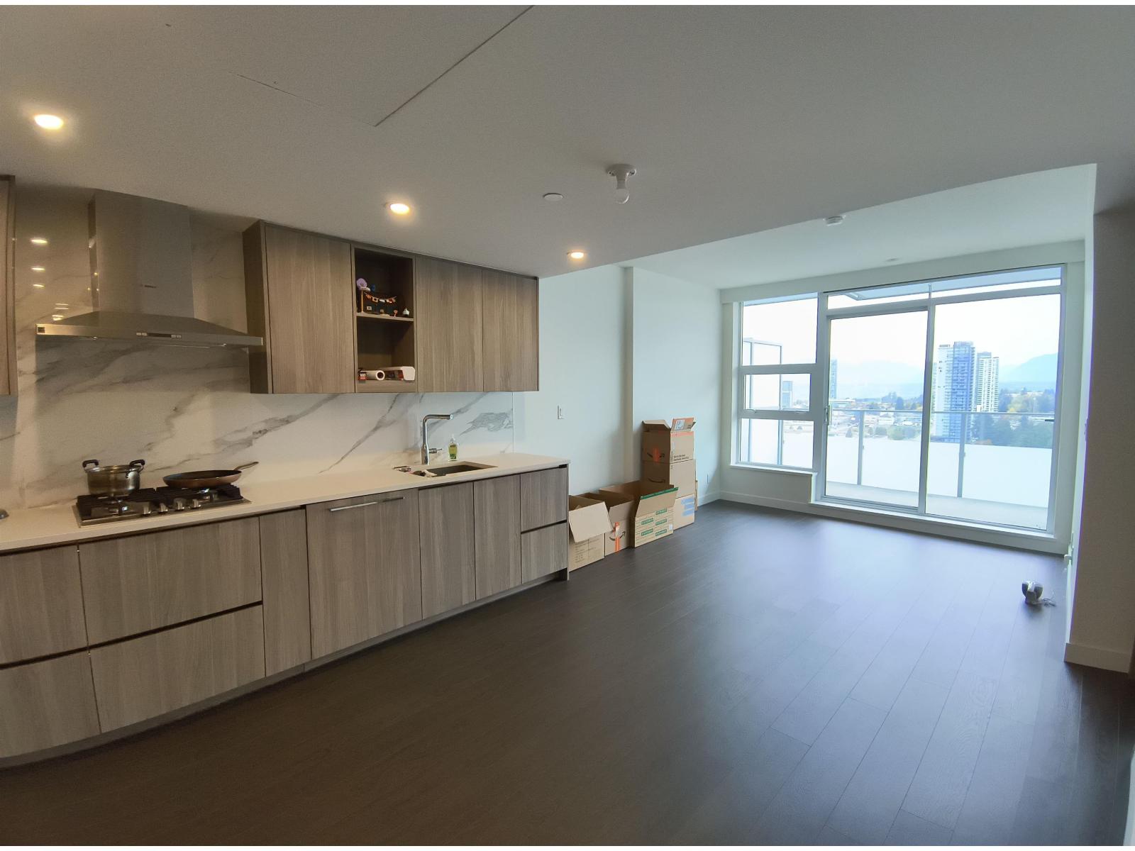 2201 13778 100TH AVENUE, Surrey, British Columbia