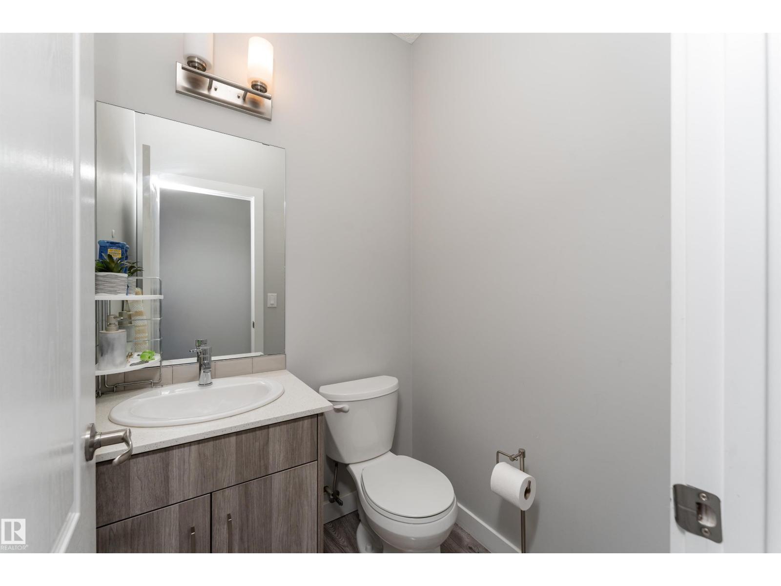 #41 2215 24 ST NW