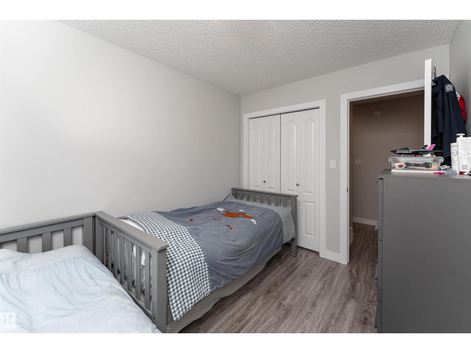 #41 2215 24 ST NW