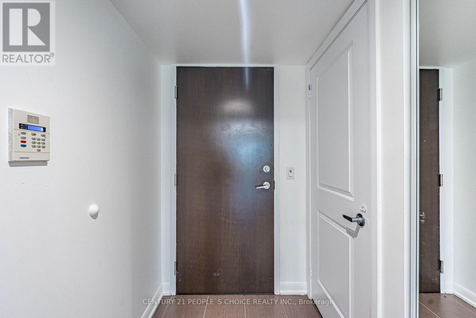 1012 - 205 Sherway Garden, Toronto, Ontario  M9C 0A5 - Photo 10 - W13851042