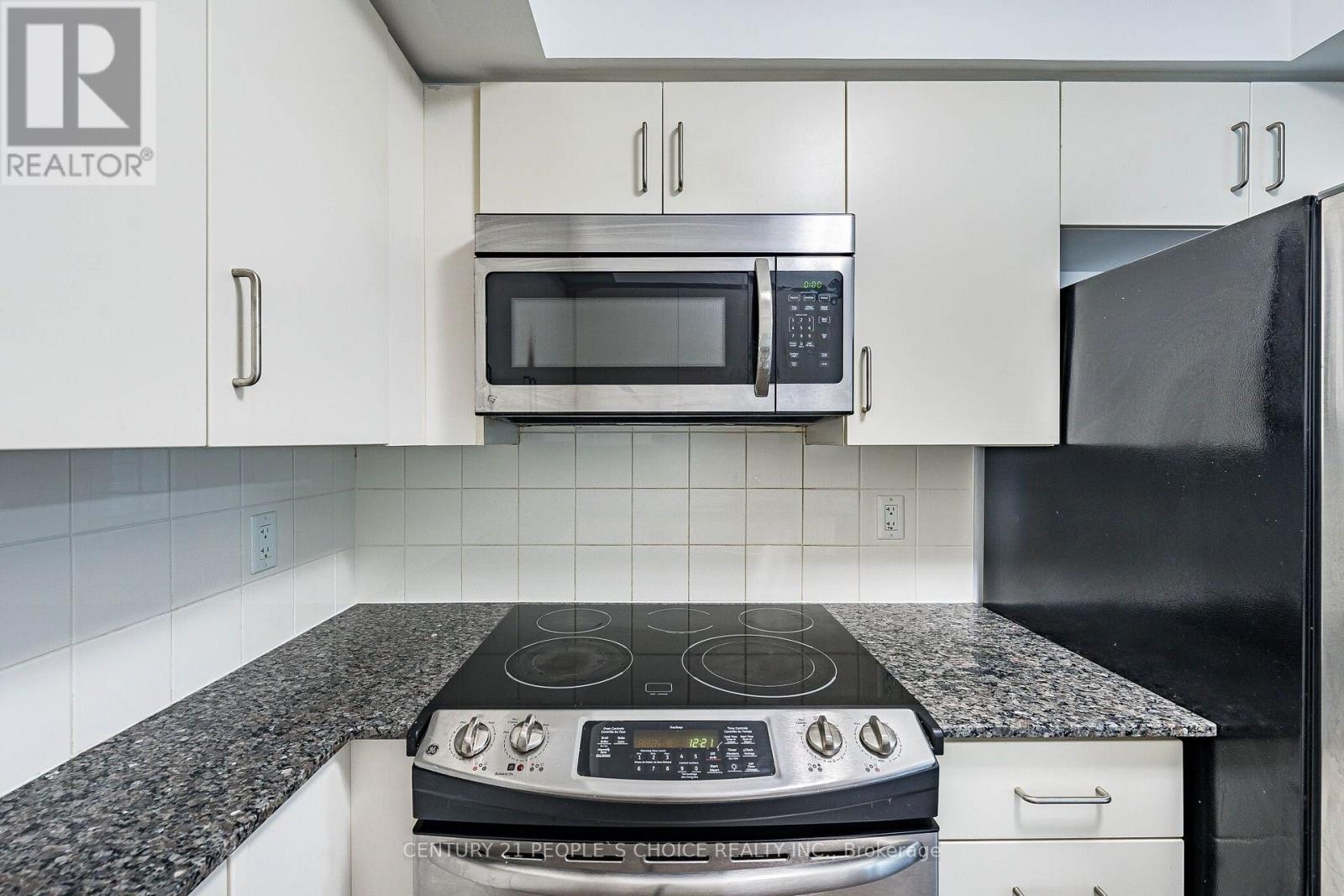 1012 - 205 Sherway Garden, Toronto, Ontario  M9C 0A5 - Photo 18 - W13851042