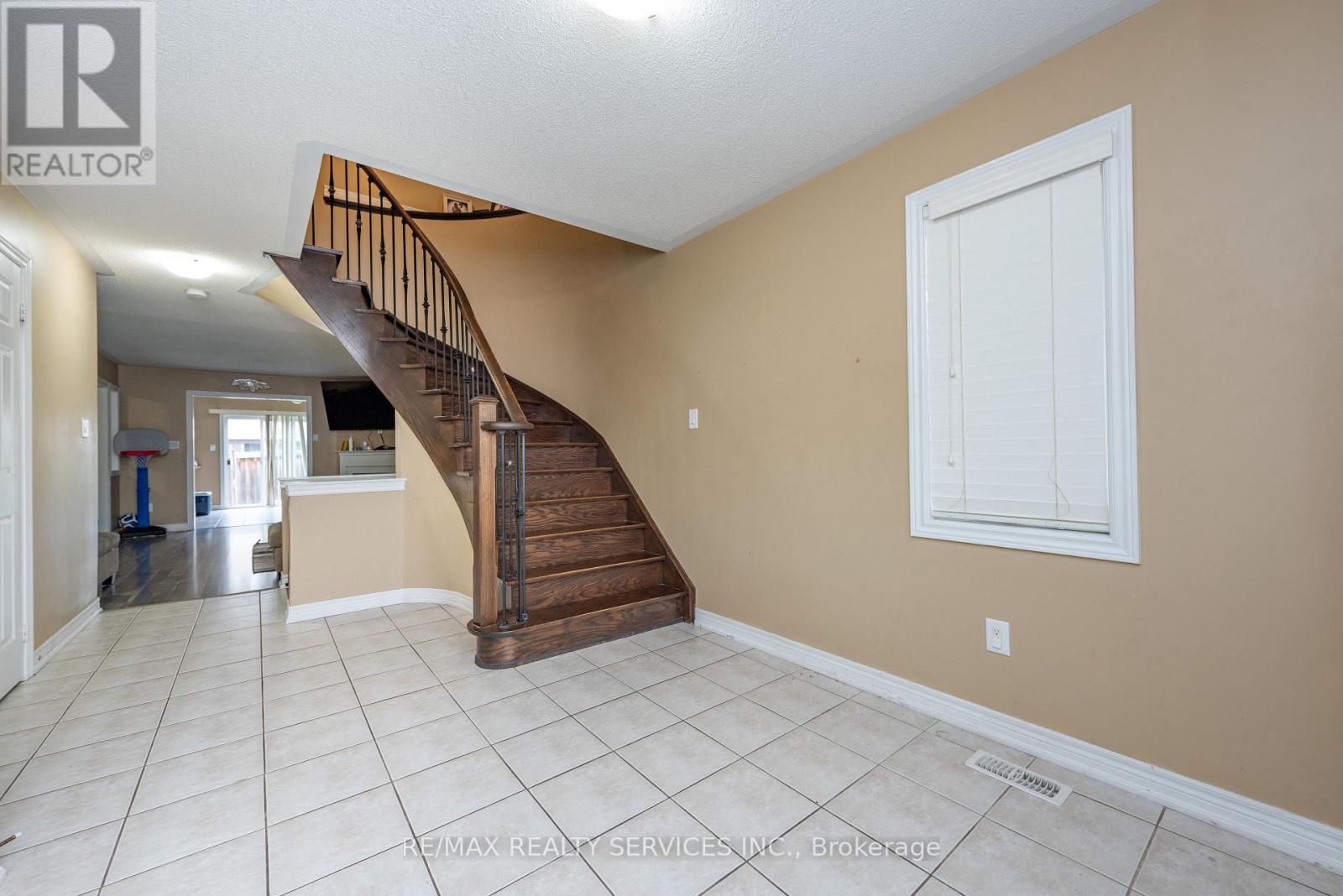 59 Beachville Circle, Brampton, Ontario  L6X 0V3 - Photo 25 - W13849736