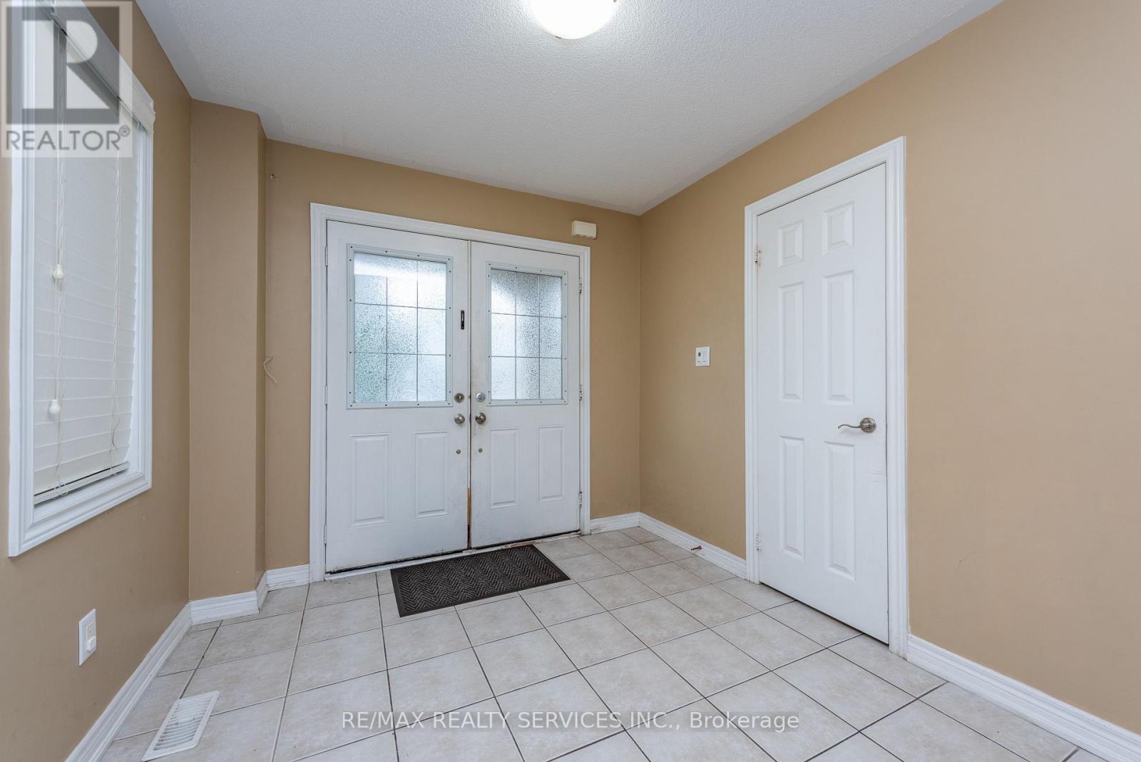 59 Beachville Circle, Brampton, Ontario  L6X 0V3 - Photo 32 - W13849736