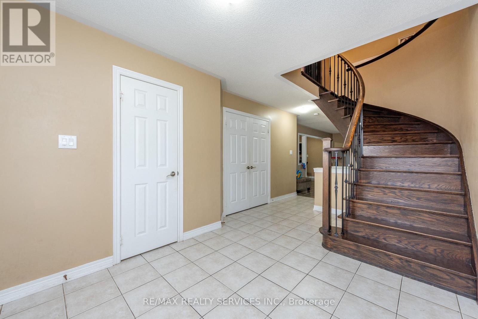 59 Beachville Circle, Brampton, Ontario  L6X 0V3 - Photo 26 - W13849736