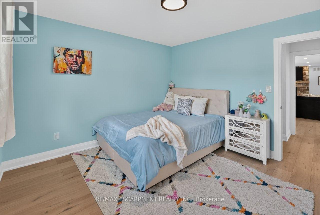 22 George Street, Grimsby, Ontario  L3M 3Y6 - Photo 8 - X13851010