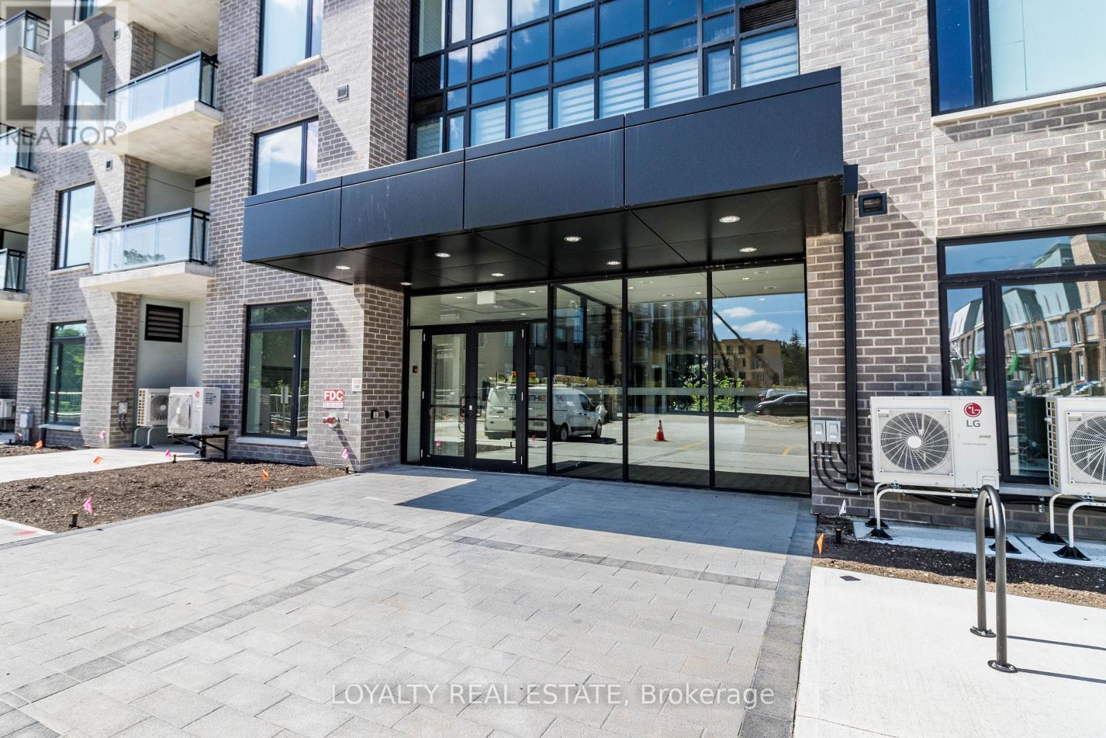 601 - 103 Rogers Street, Waterloo, Ontario  N2J 0G2 - Photo 2 - X13851036