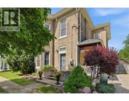 86 OAK Street, brantford, Ontario