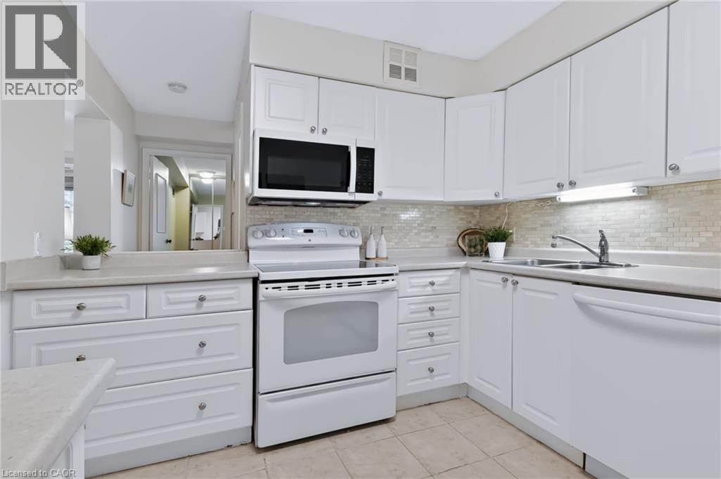 5280 Lakeshore Road Unit# 103, Burlington, Ontario  L7L 5R1 - Photo 11 - 40868071