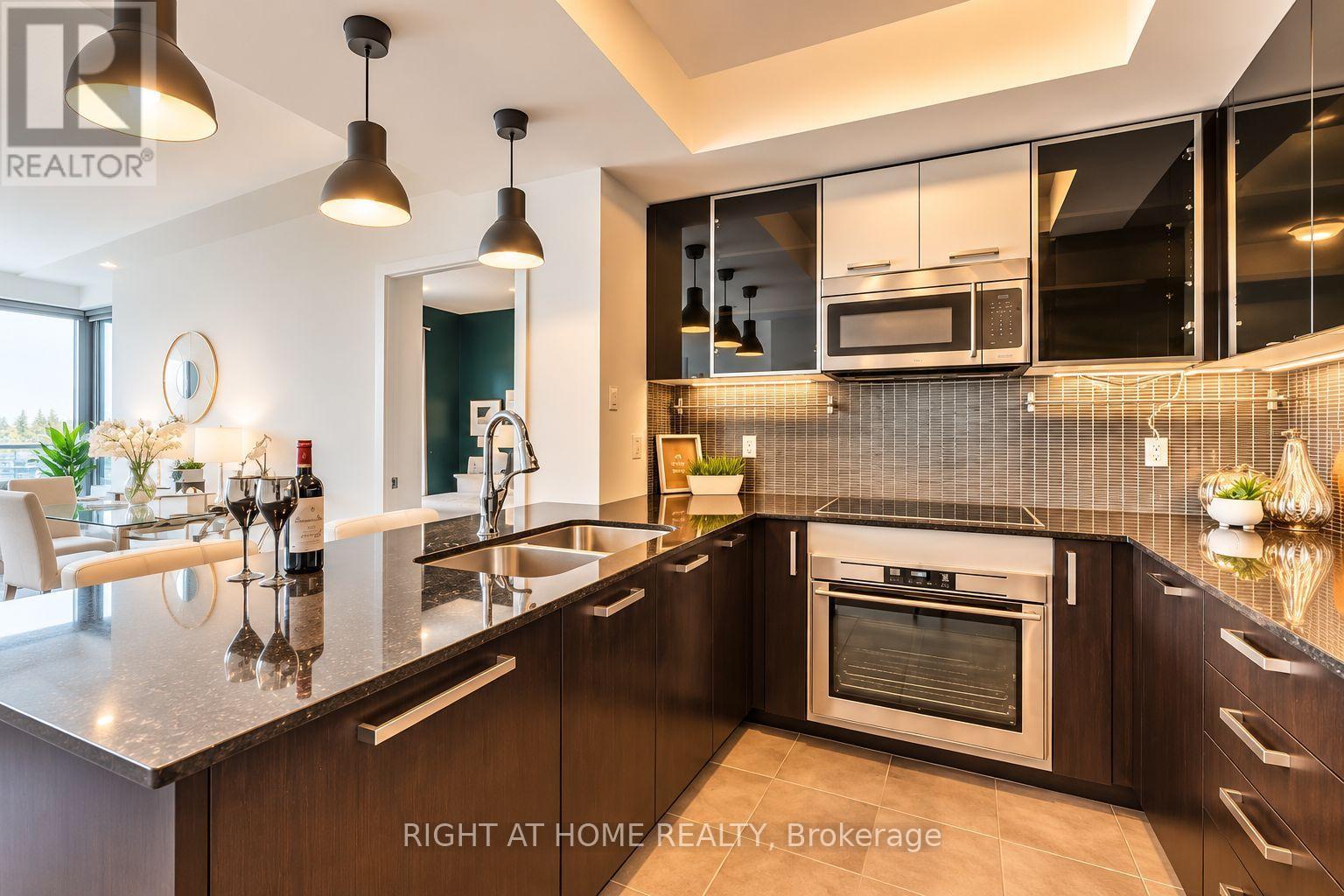 2615 - 5162 Yonge Street, Toronto, Ontario  M2N 0E9 - Photo 2 - C13763800