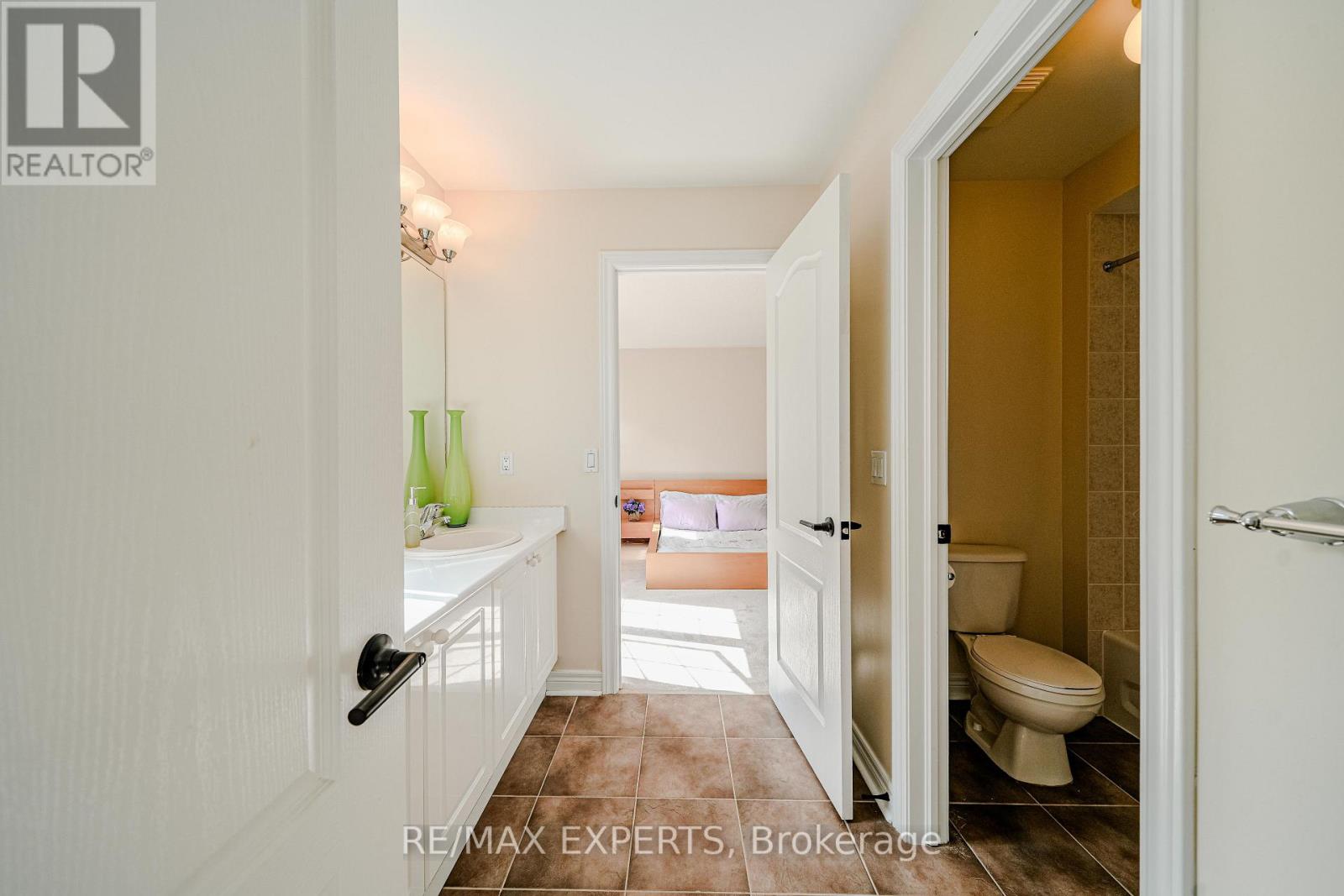 6 Elyssa Drive, Richmond Hill, Ontario  L4B 4V2 - Photo 38 - N13851080