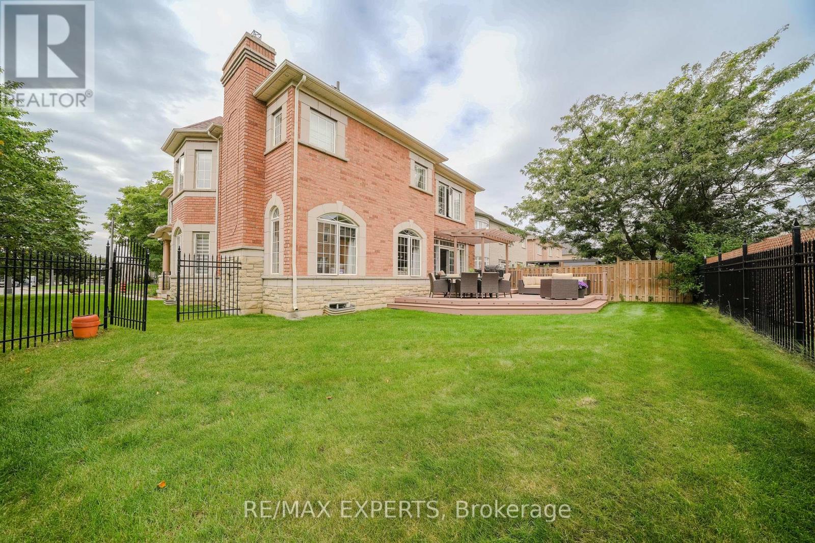 6 Elyssa Drive, Richmond Hill, Ontario  L4B 4V2 - Photo 44 - N13851080