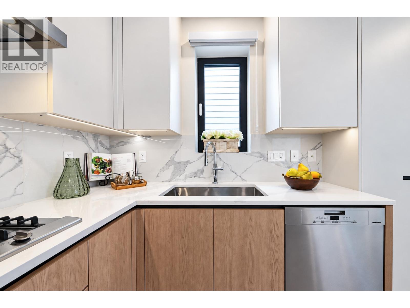 1 7881 Birch Street, Vancouver, British Columbia  V6P 4R8 - Photo 7 - R3170885
