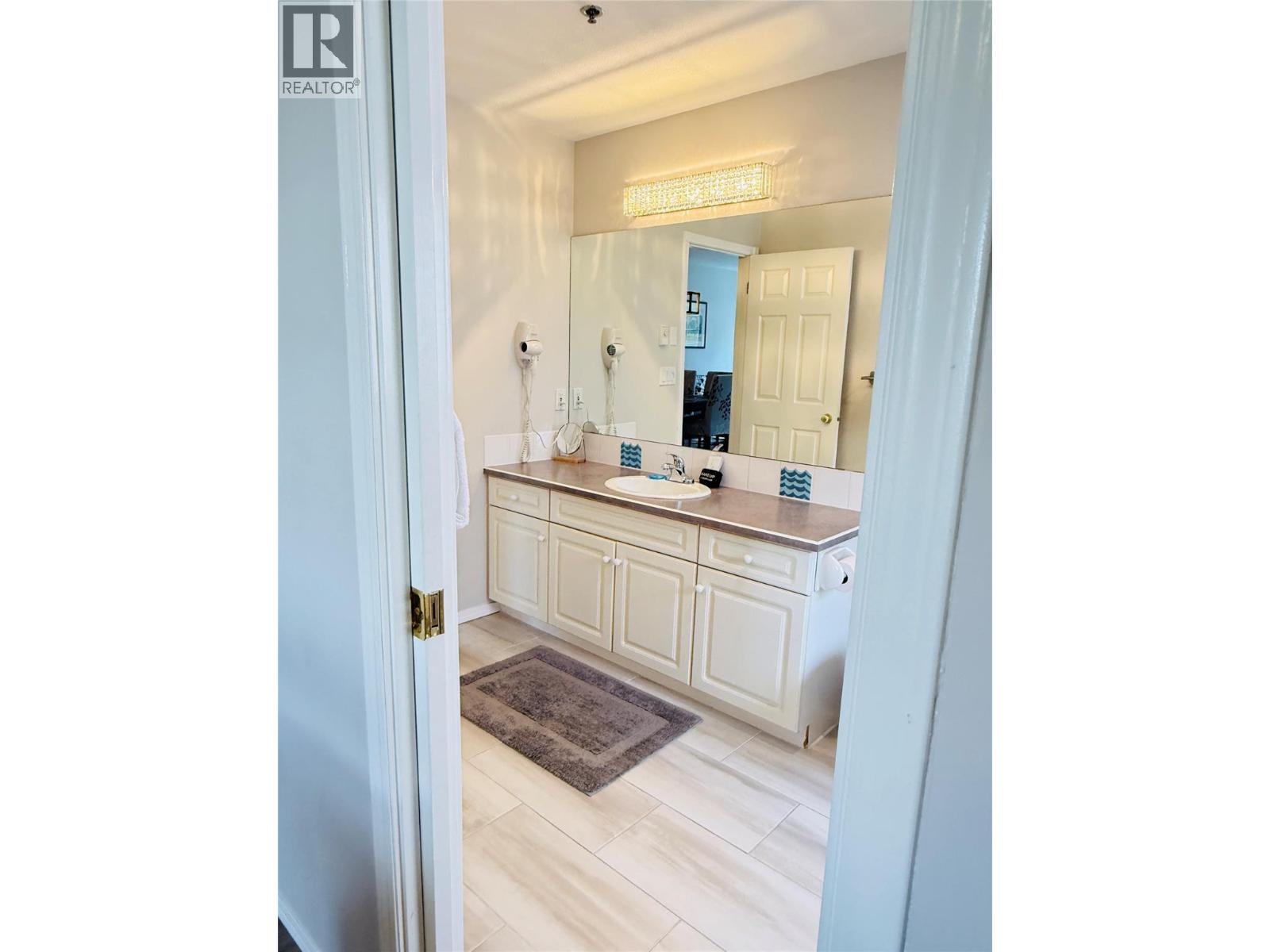 5052 Riverview Road Unit# 2005 A