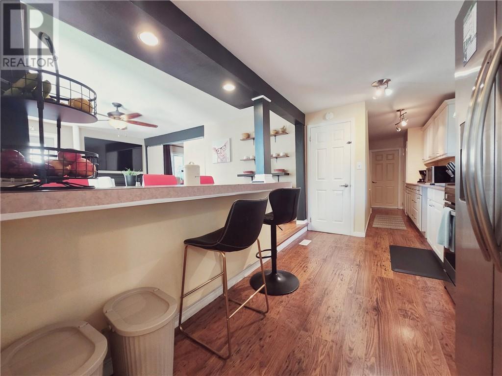 14 Collins, Copper Cliff, Ontario  P0M 1N0 - Photo 3 - 2130713