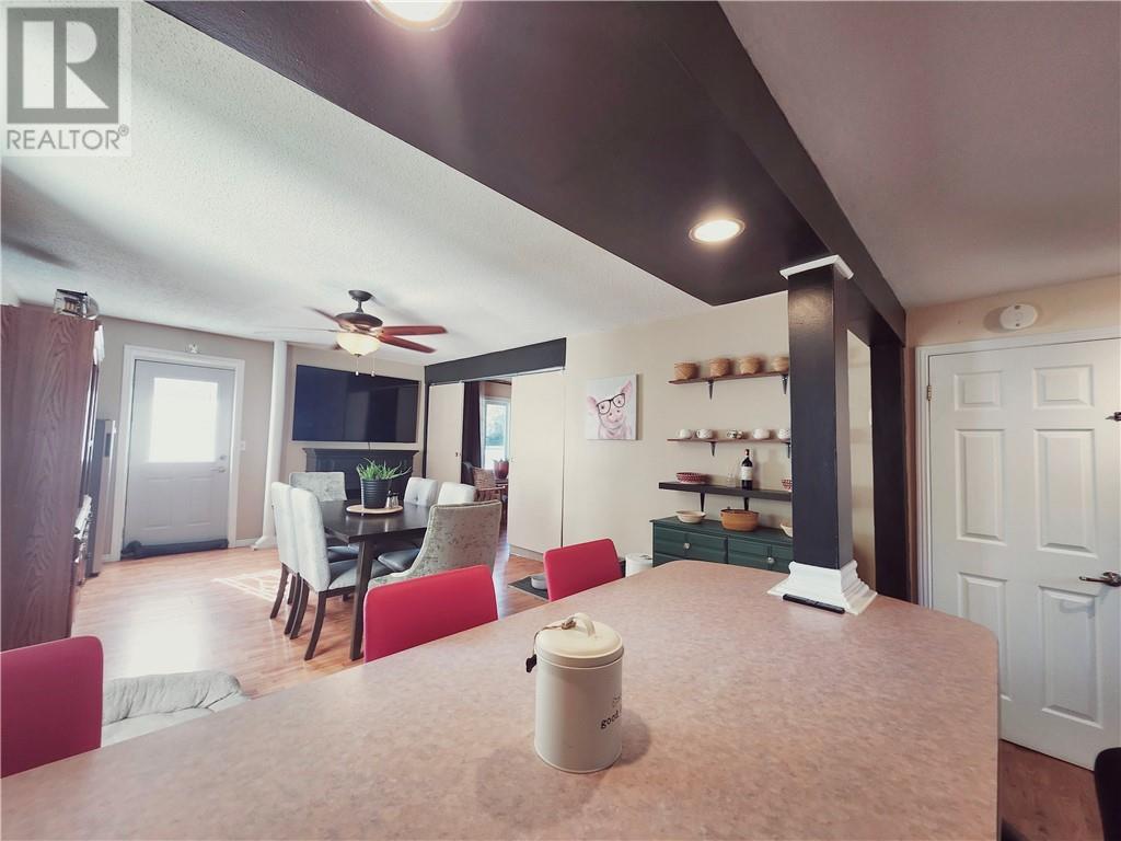 14 Collins, Copper Cliff, Ontario  P0M 1N0 - Photo 6 - 2130707