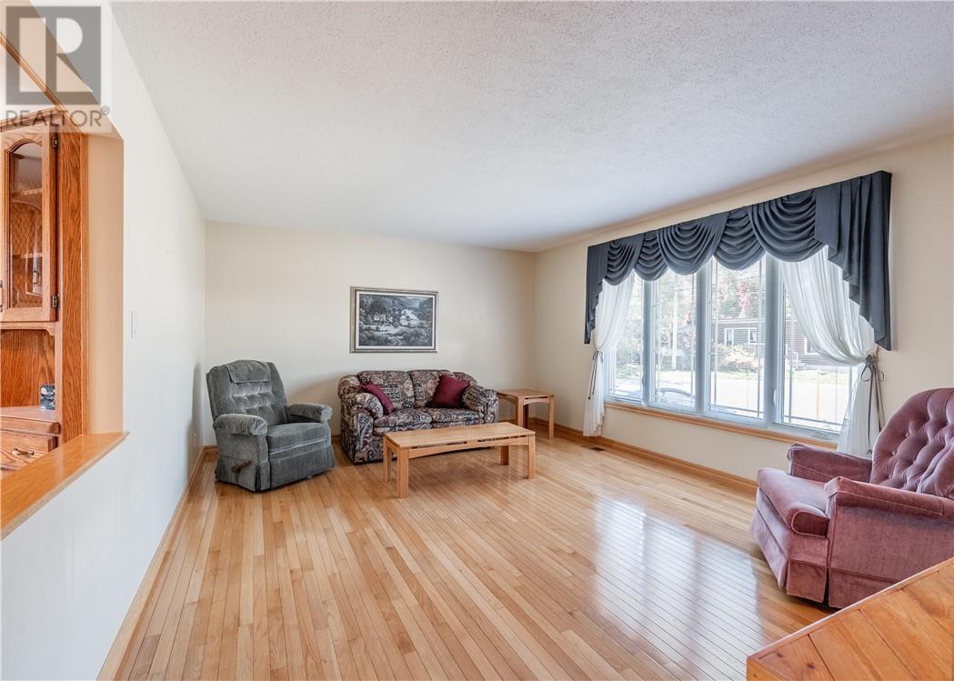 84 Neelon Avenue, Sudbury, Ontario  P3B 3K1 - Photo 3 - 2130665