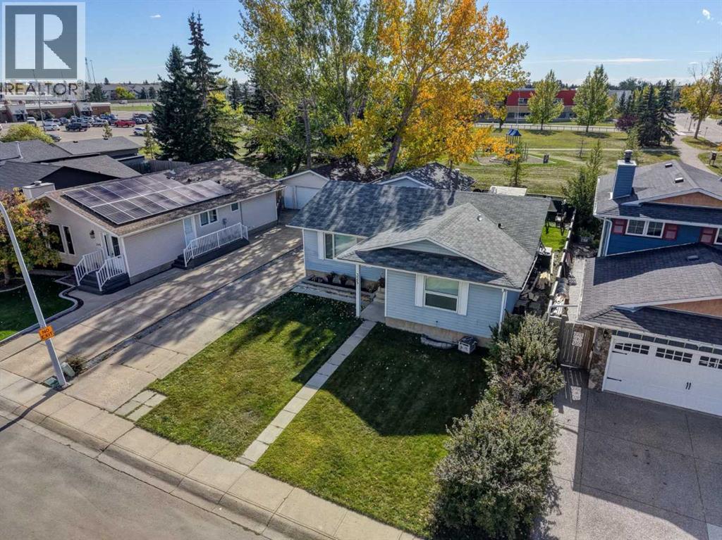 325 Flett Drive NE