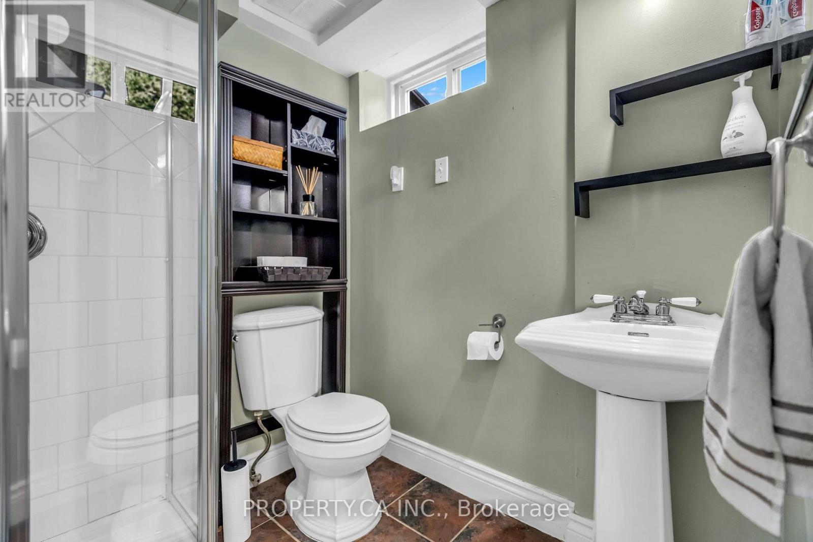 833 Krosno Boulevard, Pickering, Ontario  L1W 1H1 - Photo 34 - E13851058