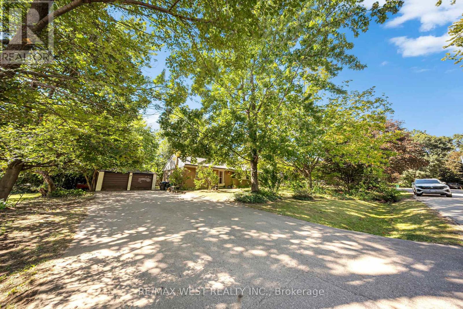 1610 Magenta Court, Mississauga, Ontario  L5G 3A7 - Photo 26 - W13823616