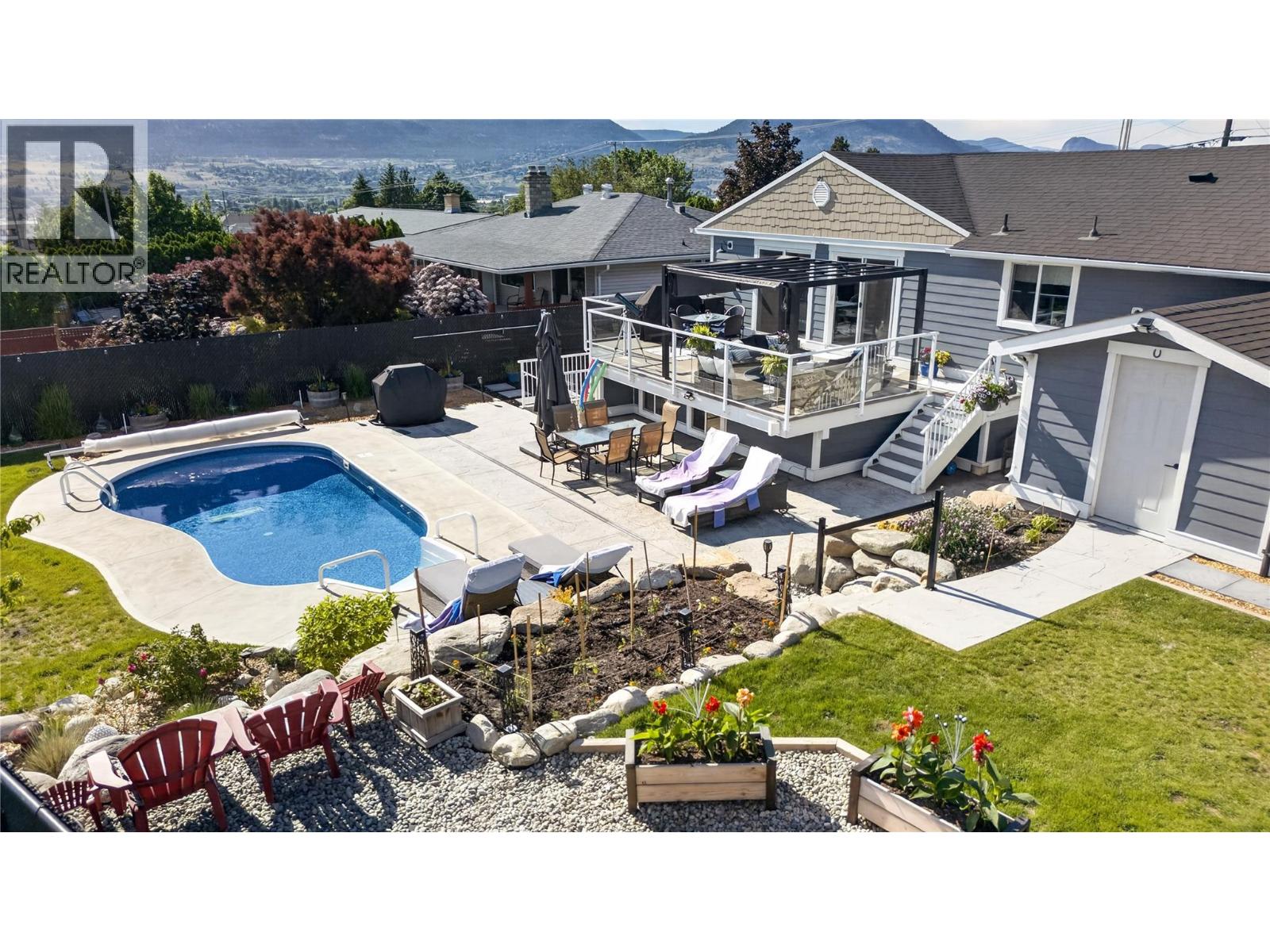 1070 Maccleave Avenue, Penticton, British Columbia  V2A 3C6 - Photo 6 - 10402386