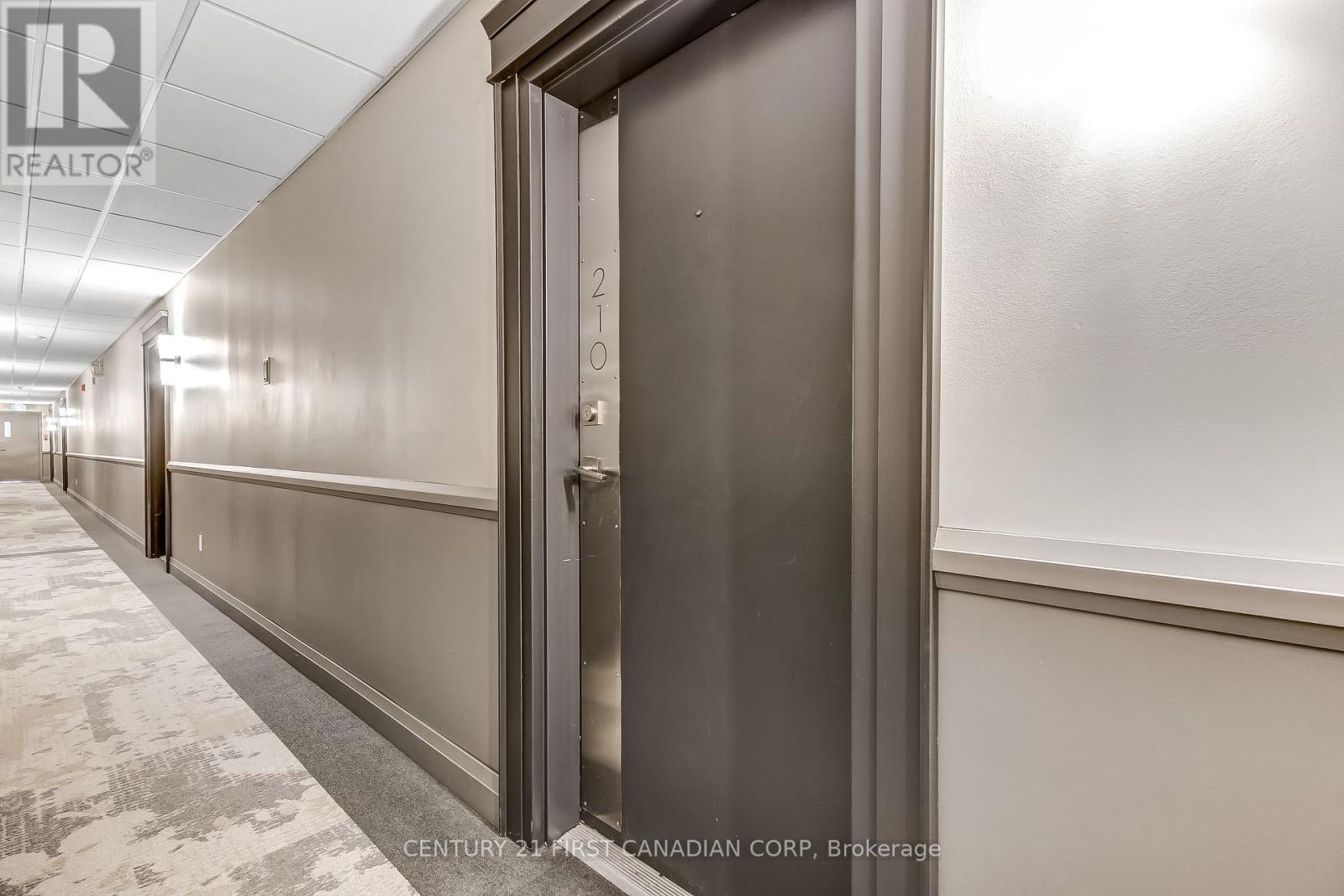 5 Jacksway Crescent, London North, Ontario  N5X 3T6 - Photo 3 - X13851144