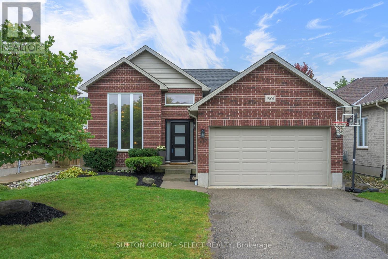 $724,9001801 Seymour Crescent, London North, Ontario