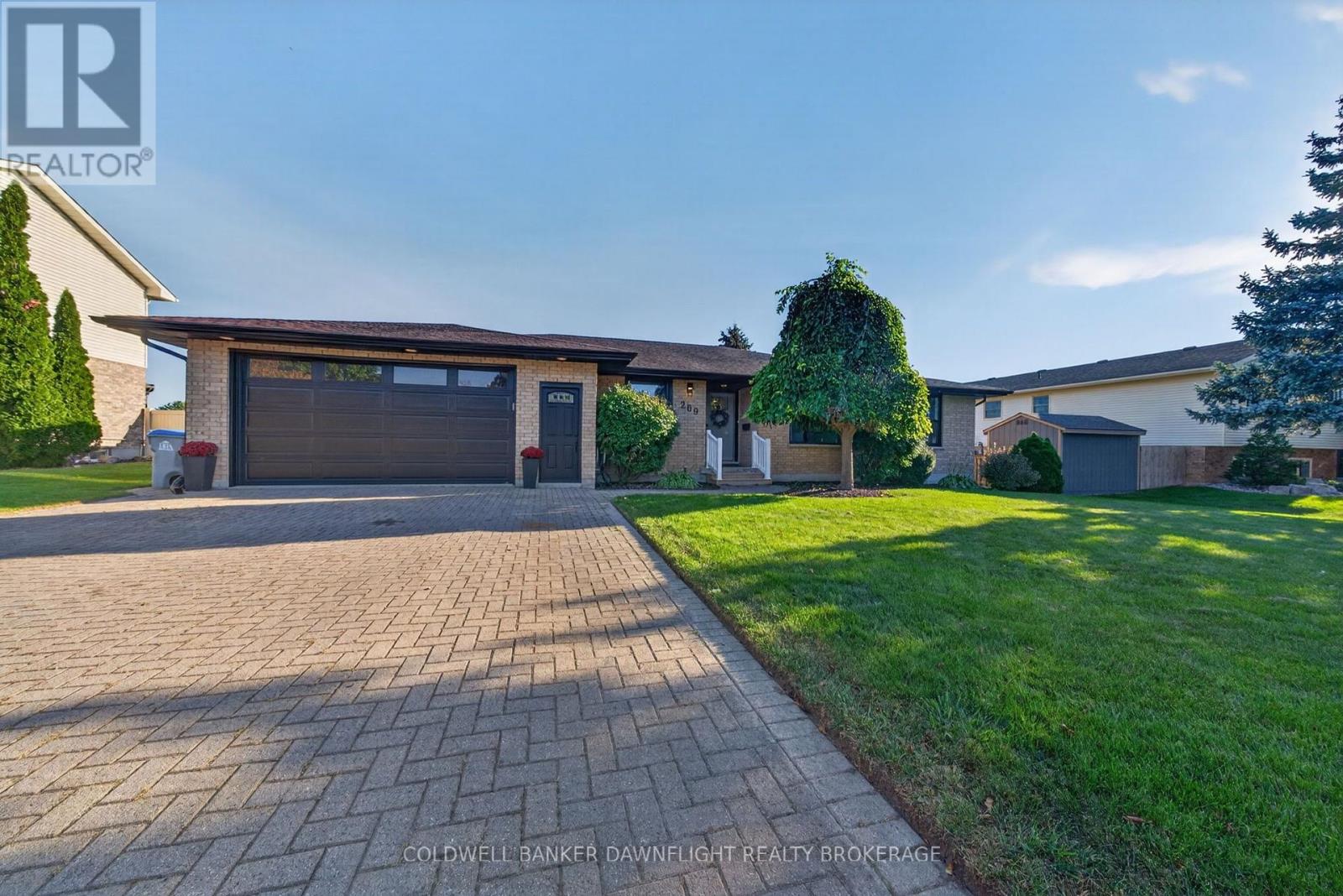 269 Rivers Boulevard, South Huron, Ontario  N0M 1S1 - Photo 2 - X13851382